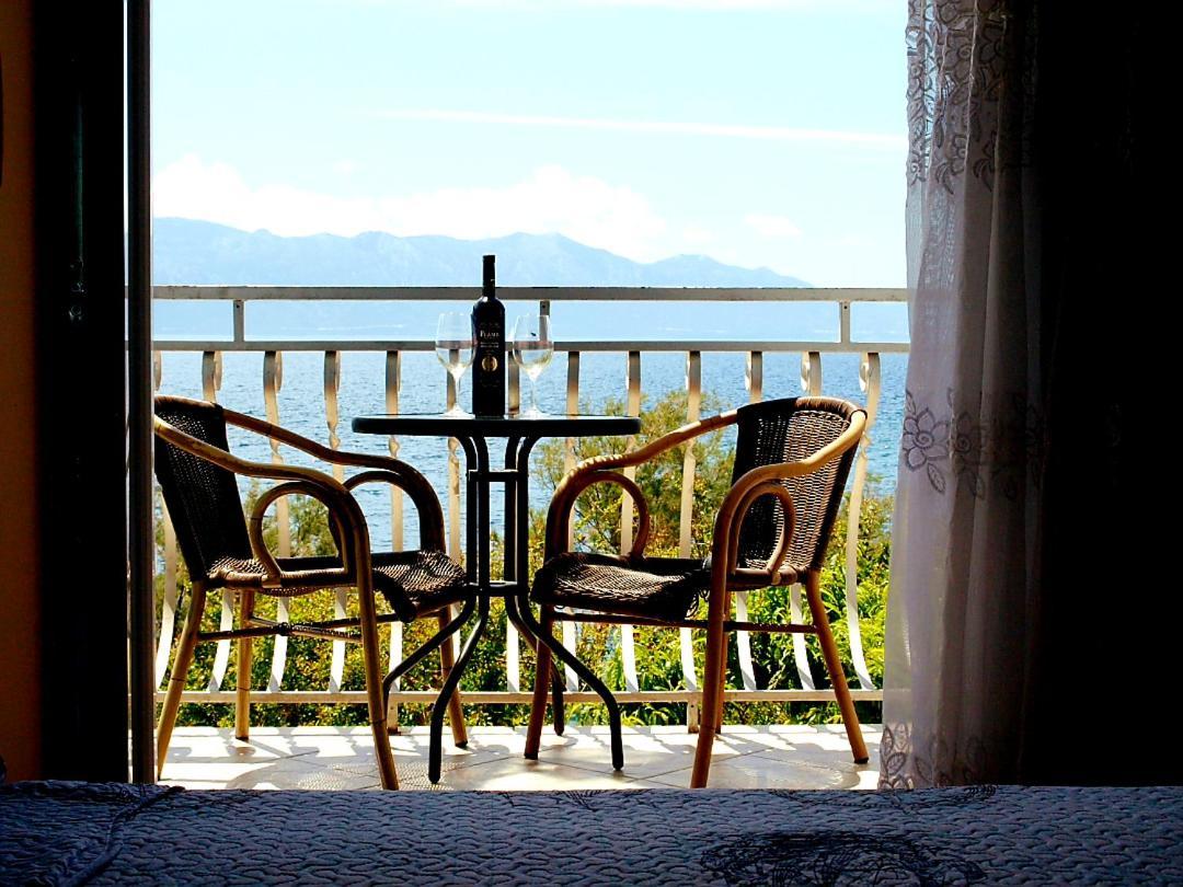 Apartment Franic Sucuraj Bagian luar foto