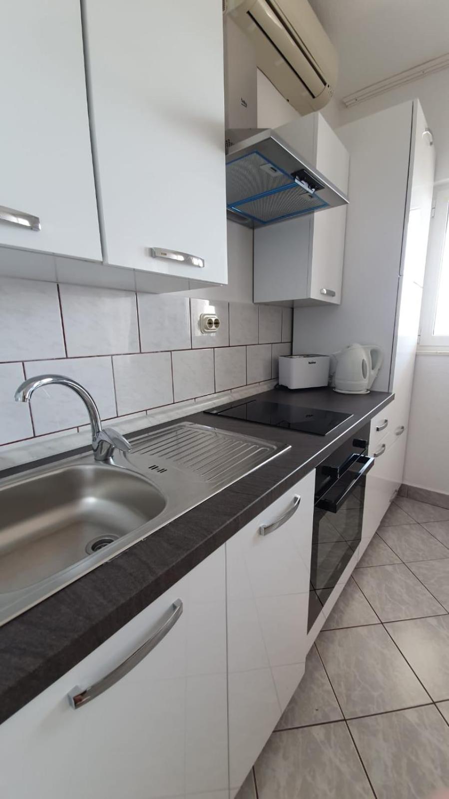 Apartment Franic Sucuraj Ruang foto
