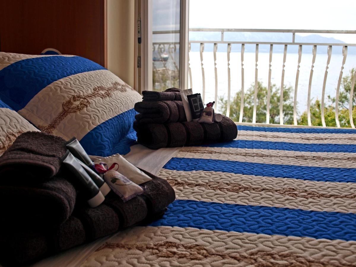 Apartment Franic Sucuraj Bagian luar foto